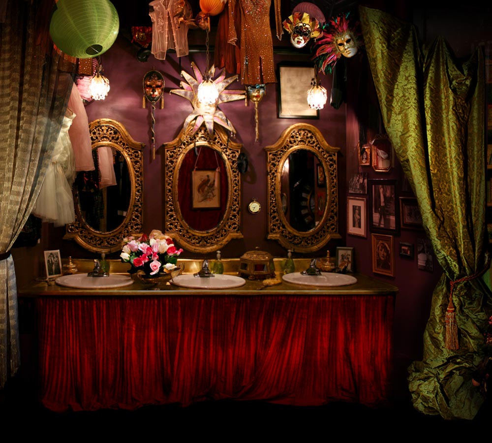 Seven's salon dressed for an evening event